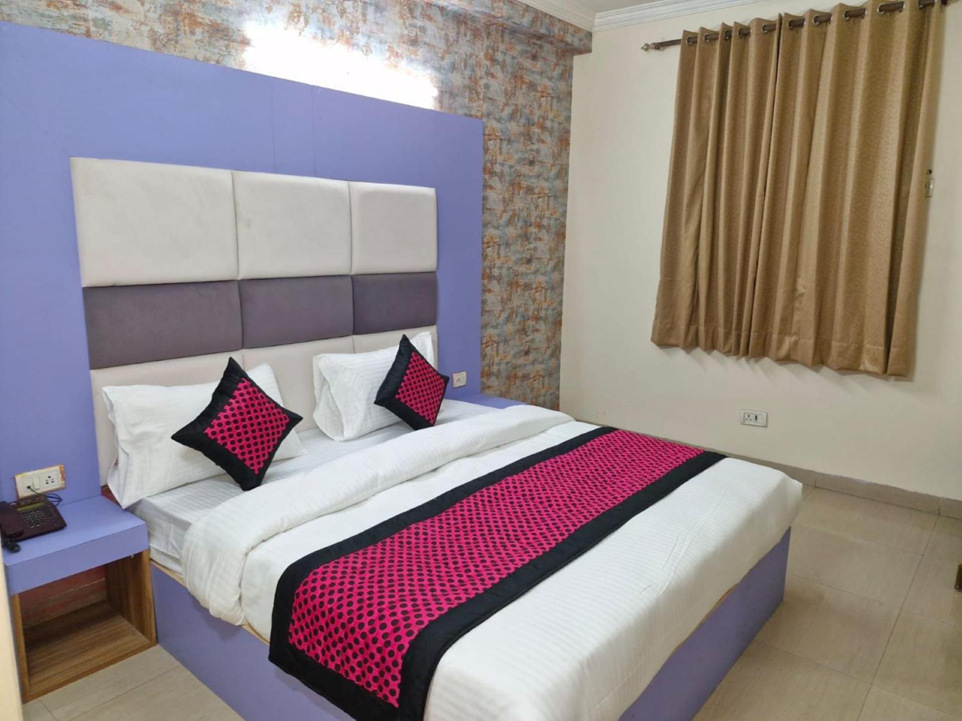 Airport Mayank Residency Bed & Breakfast