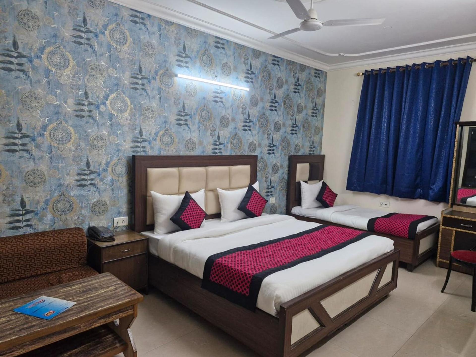 Airport Mayank Residency Bed & Breakfast 3*