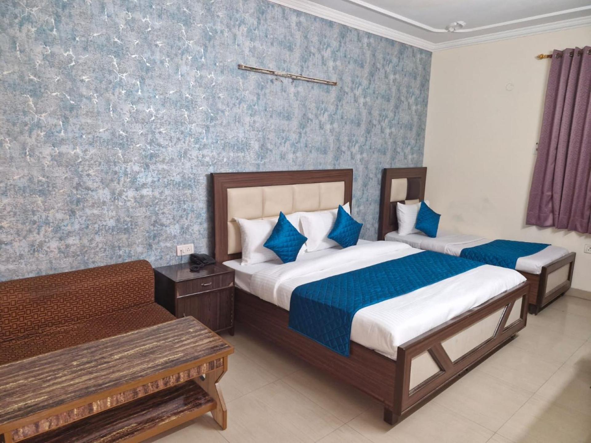 Bed & Breakfast Airport Mayank Residency 3*