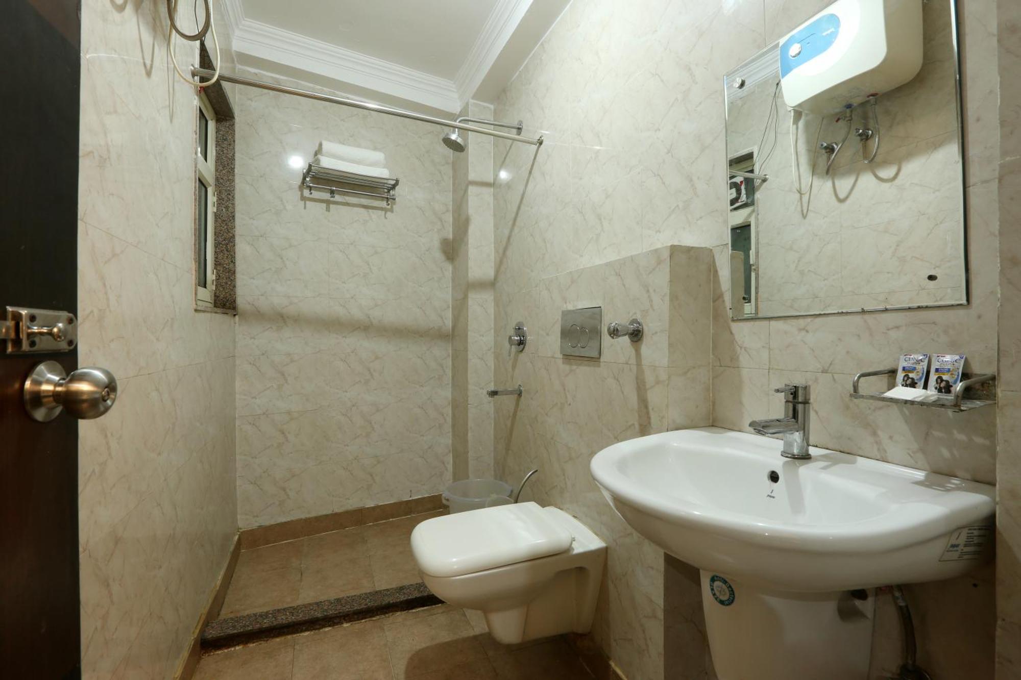 Airport Mayank Residency Bed & Breakfast New Delhi