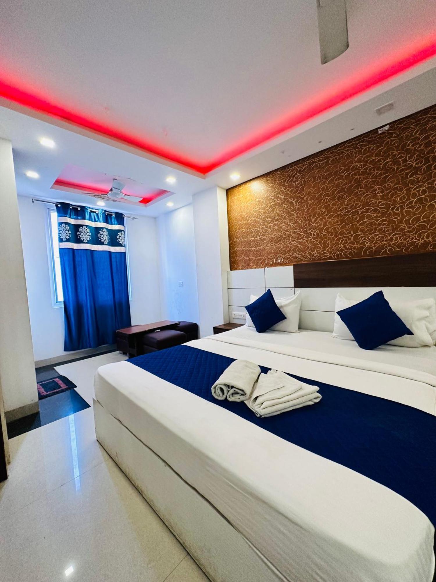 Airport Mayank Residency 3*