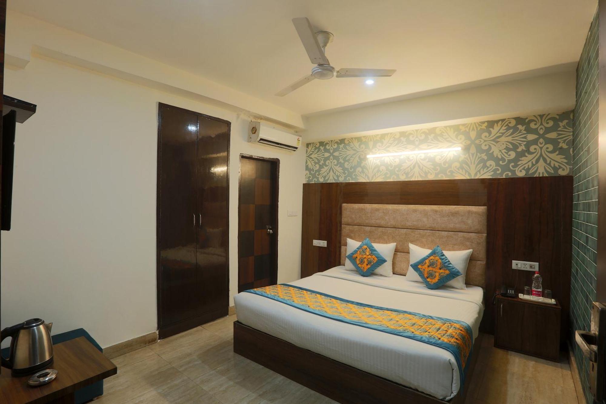 Bed & Breakfast Airport Mayank Residency 3*