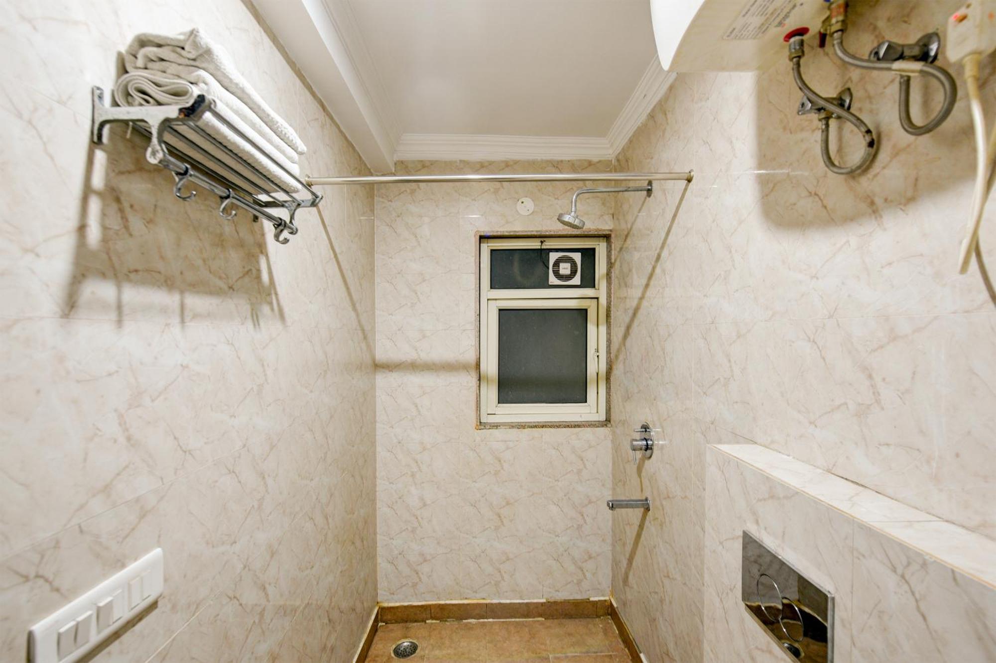 Airport Mayank Residency Bed & Breakfast