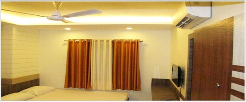 Airport Mayank Residency Bed & Breakfast