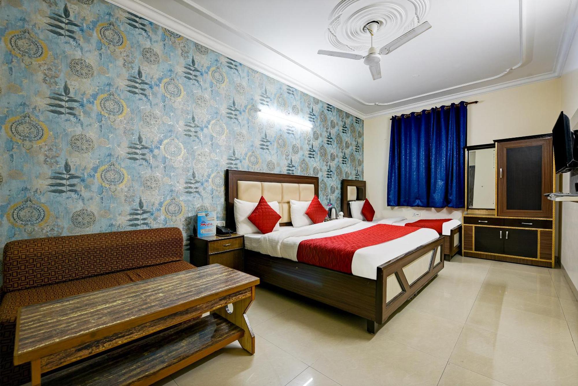 Airport Mayank Residency 3*